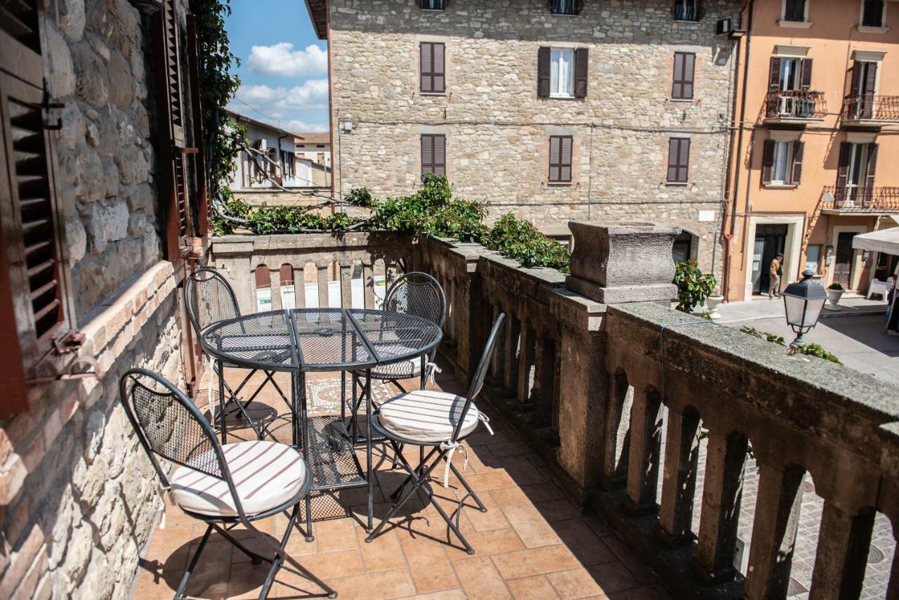 La Rosa Di Francesco Inn Valfabbrica Exteriér fotografie