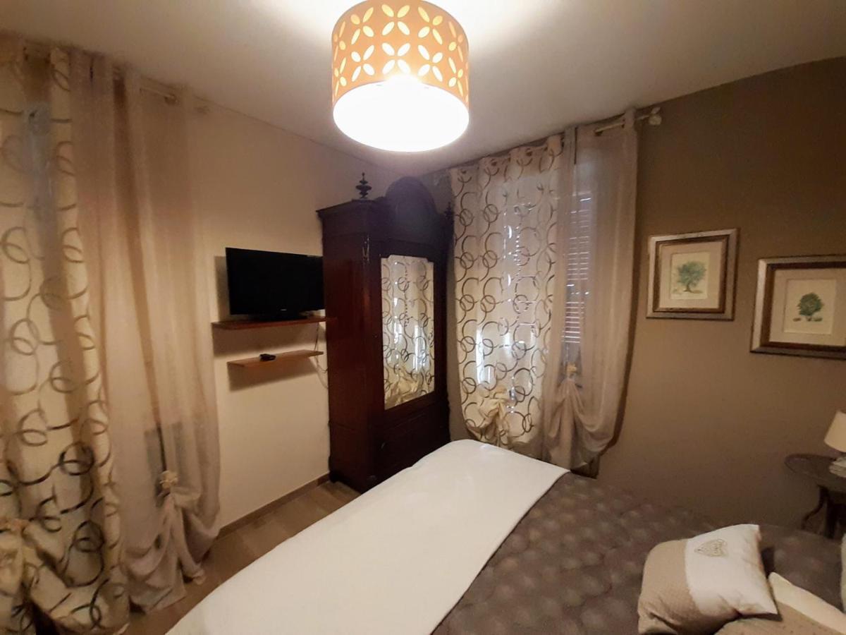 La Rosa Di Francesco Inn Valfabbrica Exteriér fotografie