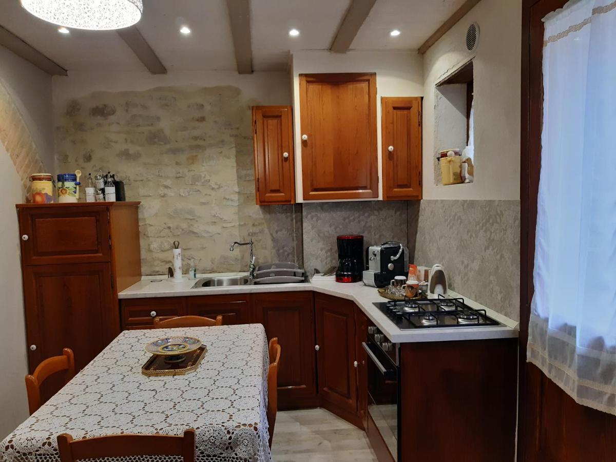 La Rosa Di Francesco Inn Valfabbrica Exteriér fotografie